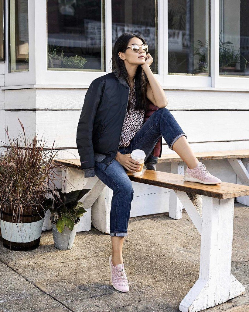 elle_singapore's tweet photo. We're so ready for the weekend to rock these @colehaan's #StudioGrand sneakers. Check out why you need to add them… https://t.co/GEDFErYL7Q https://t.co/7yHZif6Wbw