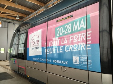 Foirebordeaux's tweet photo. Si vous prenez le Tram @info_tbm à #Bordeaux, c'est un peu comme si vous sillonniez la Route 66 😌🍩🇺🇸 #FoireBdx https://t.co/22xC9Du6xn