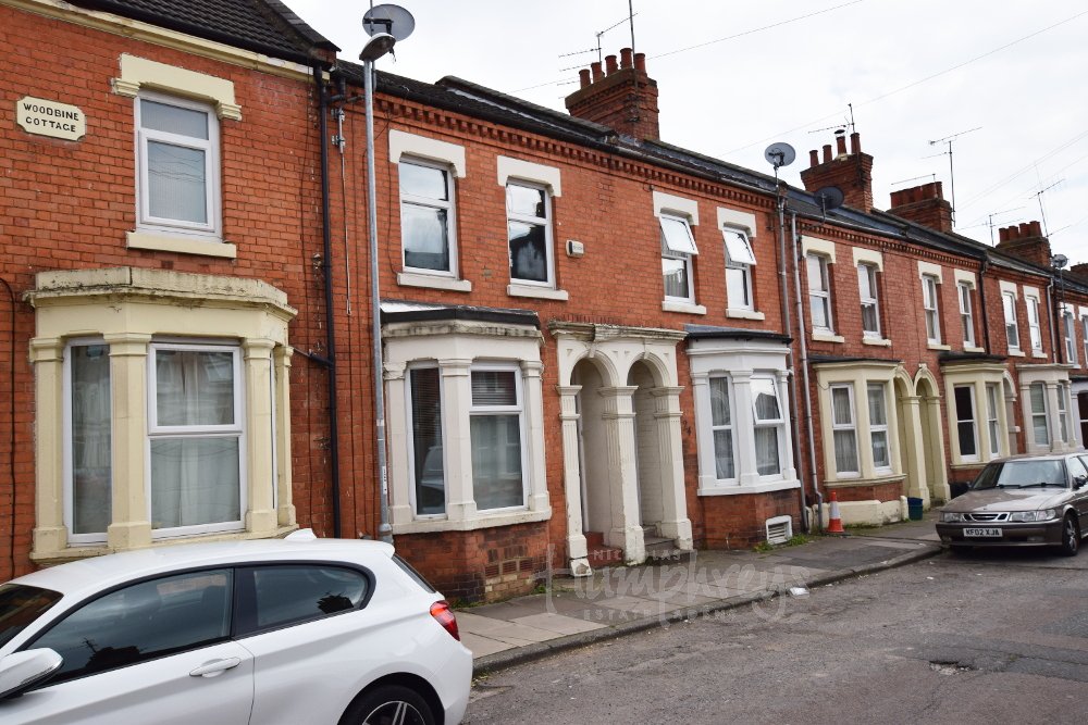 #Northampton #Students
- 4 Double Bedroom Property
- Available July
- Close to Avenue Campus
- £81 PPPW
- Call 07399985563 to book a viewing