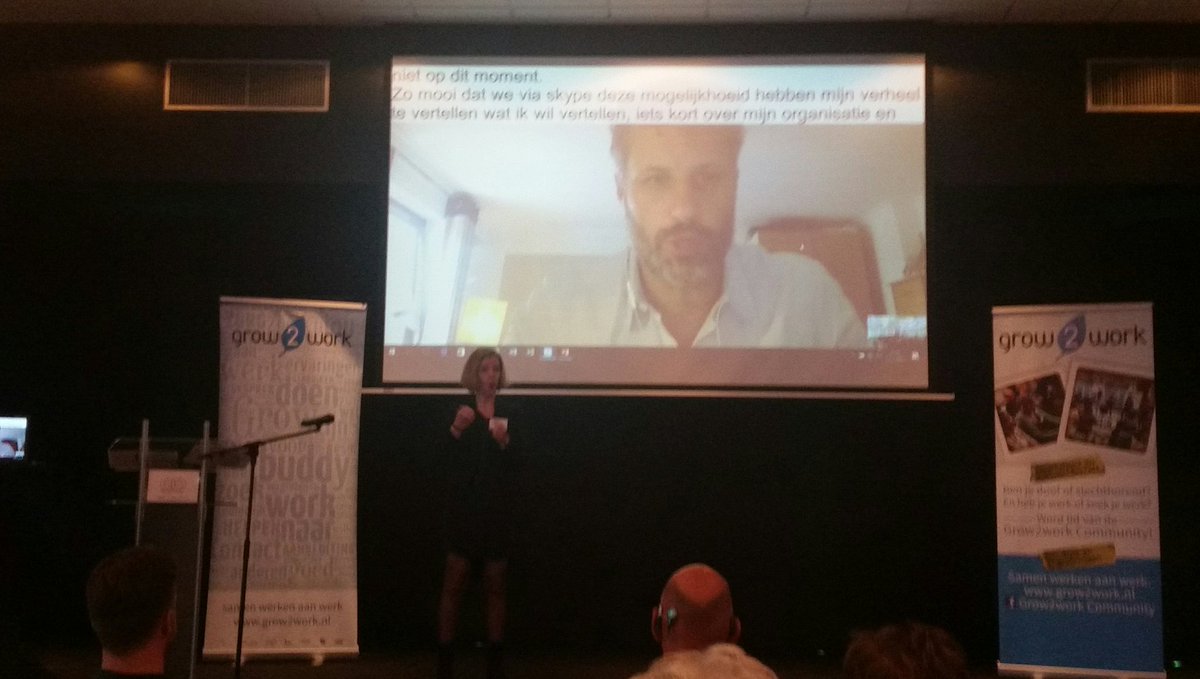 Bij de bijeenkomst van <a href="/grow2work/">grow2work</a> doet de eerste spreker <a href="/Roniligtenberg/">Ronald Ligtenberg</a> zijn verhaal via Skype. Met #gebarentolk en #schrijftolk