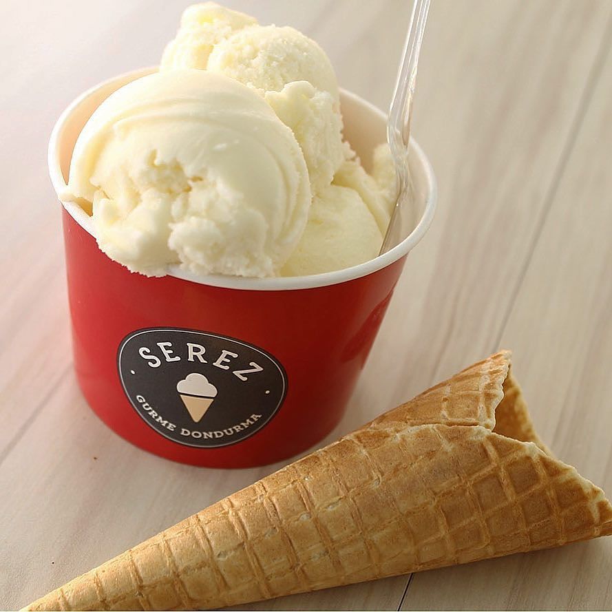 serezdondurmaci's tweet photo. Lezzeti ikiye katladık 👍🏻 adına #dublekaymak dedik 🍦😋
.
.
#gurmedondurma #dogaldondurma #dondurma #icecream #lezze… https://t.co/VKowb8jPkE https://t.co/x7hBhTHDCi