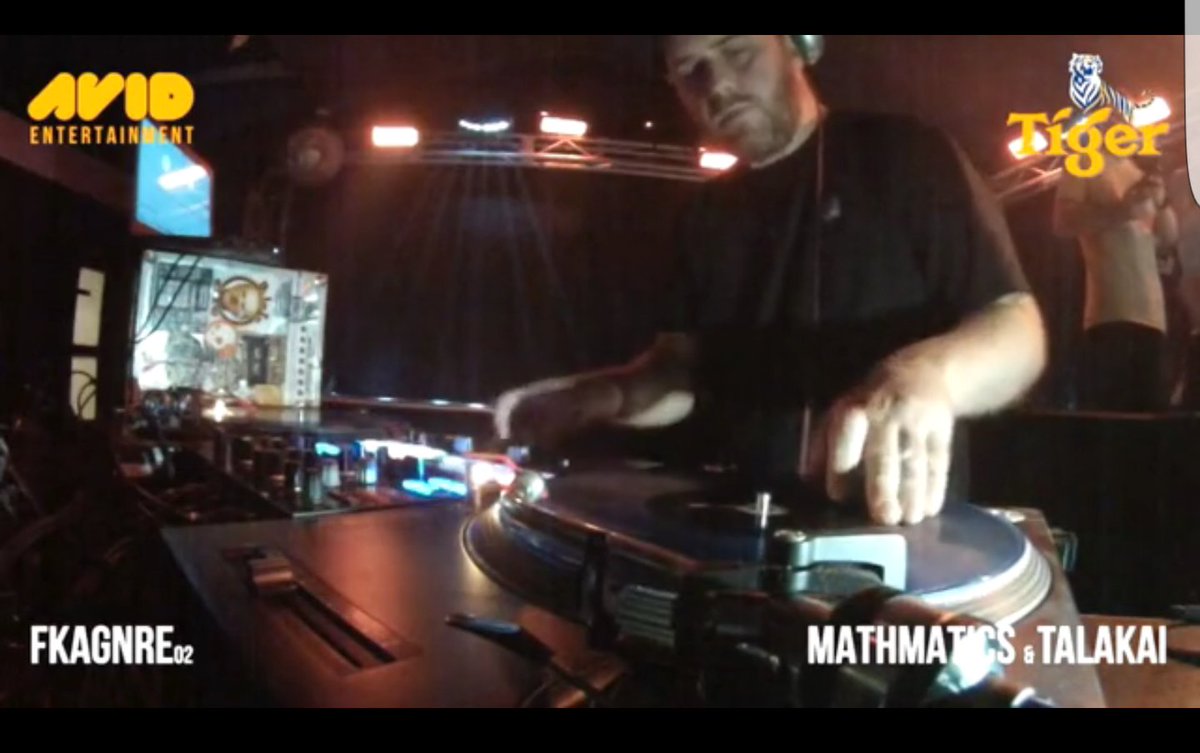 DeejayMathmatic's tweet photo. Live in the Mix ! #hiphop #turntablism #dj #deejaymathmatics #lit #litfam #party #djlyfe https://t.co/vKvNkFao47