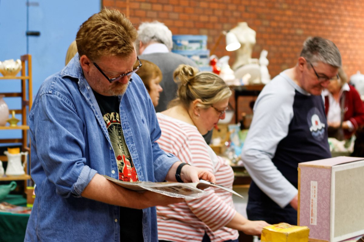 CCEvents's tweet image. Sun 14th May #Antiques, #Vintage, #Retro Fair at Rainbow Leisure . Up to 80 Stands. Open 10am to 4pm. Adults £1.20