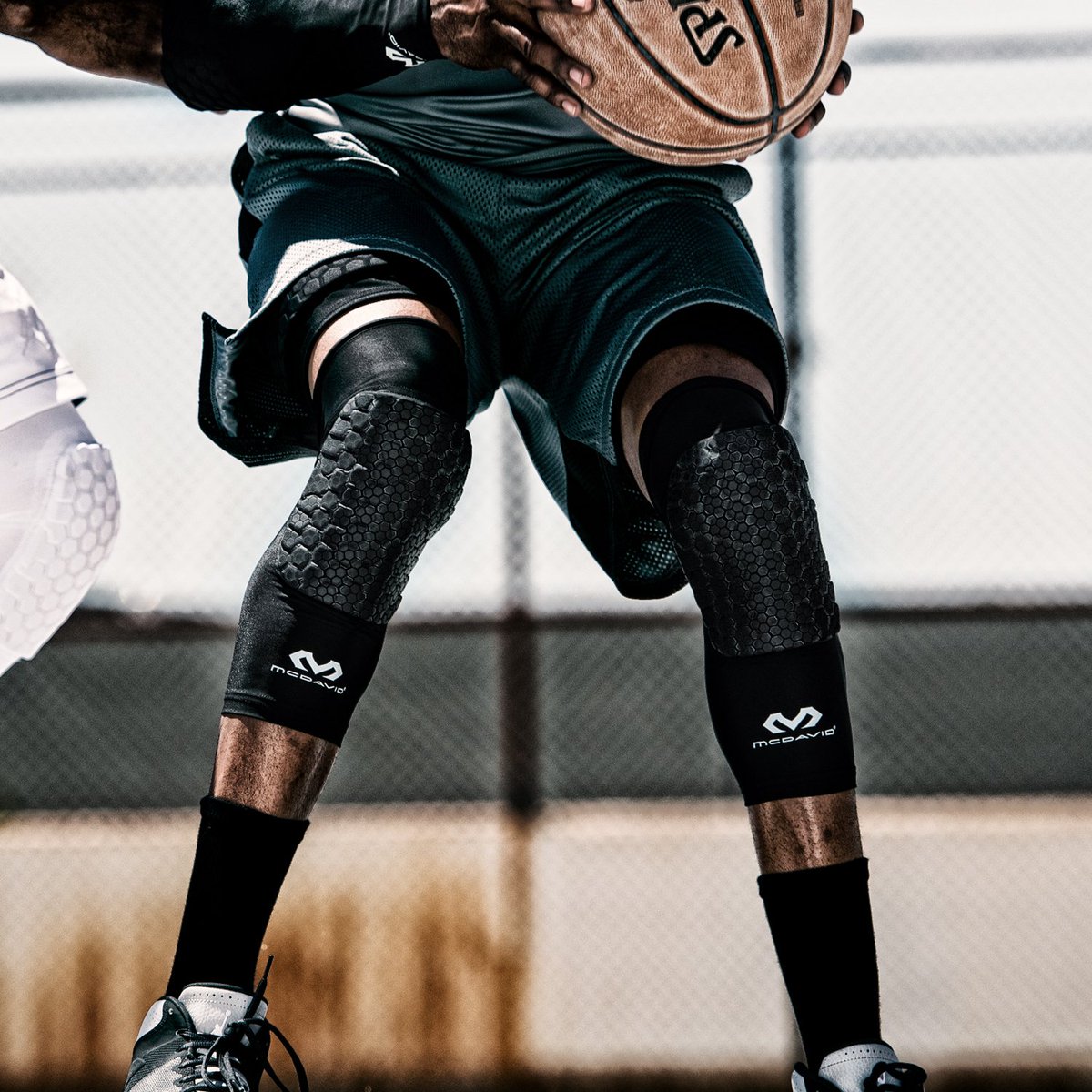 McDavidEU's tweet photo. Any court, any day, be ready. 💯 #BallHigher https://t.co/6iwC0jsBrv