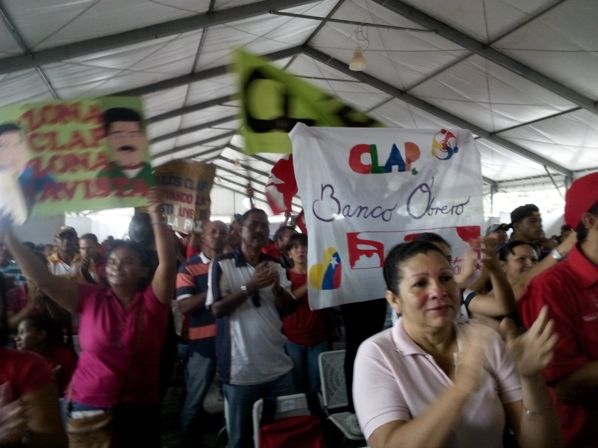 ForoC_COJ's tweet photo. LOS CLAP EN COJEDES CON 719 JEFES DE CALLE Y COMUNICADORES SOSTUVIERON ENCUENTRO CON EL LEAL Y COMBATIVO @FreddyBernal ·@MargaudPSUV @anat5 https://t.co/x63eZG7Gts