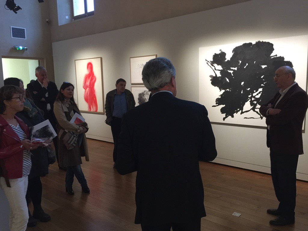museegranet's tweet photo. Visite de presse de l'exposition Hollan>Garache à la #collectionplanque l'expo ouvre demain à midi au public https://t.co/RkU3I3ImxO