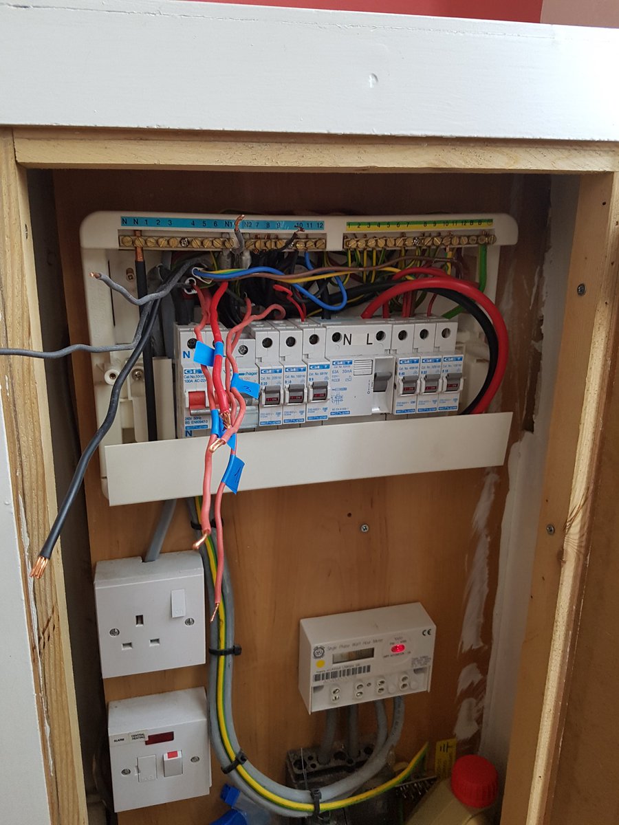 igrelectric's tweet image. #FridayMorning making progress #fuseboxUpgrade #saleTown #altrincham