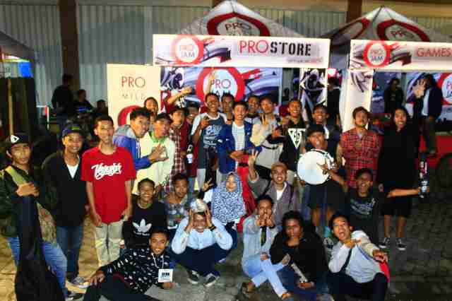 36SunsetID's tweet image. Sisa kemaren on stage di projam 2017 terimakasih teman" semua #sunsettimes #thirtysixsunset #projam2017 #poppunk