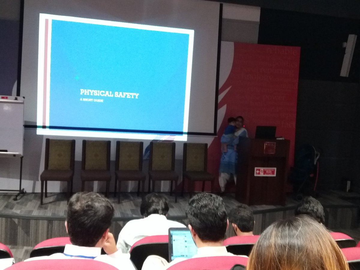 MWaseemQureshii's tweet photo. How the Risk of Regarding Physical Safty &amp; Security Can Be Minimise @SadafKhan Educating #CitizensJournalists 
@PakUSAlumni @usembislamabad https://t.co/0MW9UPHCGl