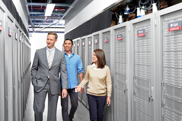 Arthur_L_V's tweet photo. Livre Blanc sur l'archivage #Oracle avec, à la clé, les risques d'atteinte à la #sécurité des données https://t.co/XzjALqzrsh https://t.co/DNhc9Yq8am