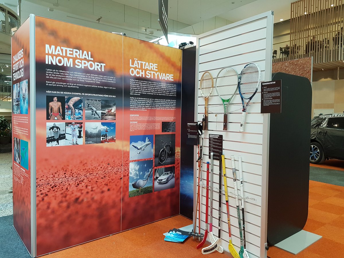 Historiska sportmaterial ställs ut i Nordstan, som del av Chalmers utställning. Öppet tor-sön. #vetfest