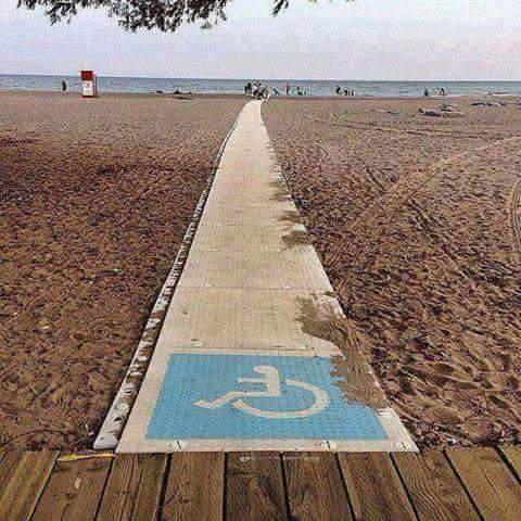 deub_s's tweet image. Partagez si vous pensez que ça devrait exister sur toutes les plages.
#Handicap #accessibilite #accessiblePOURTOUS #plage  #pleaseRT