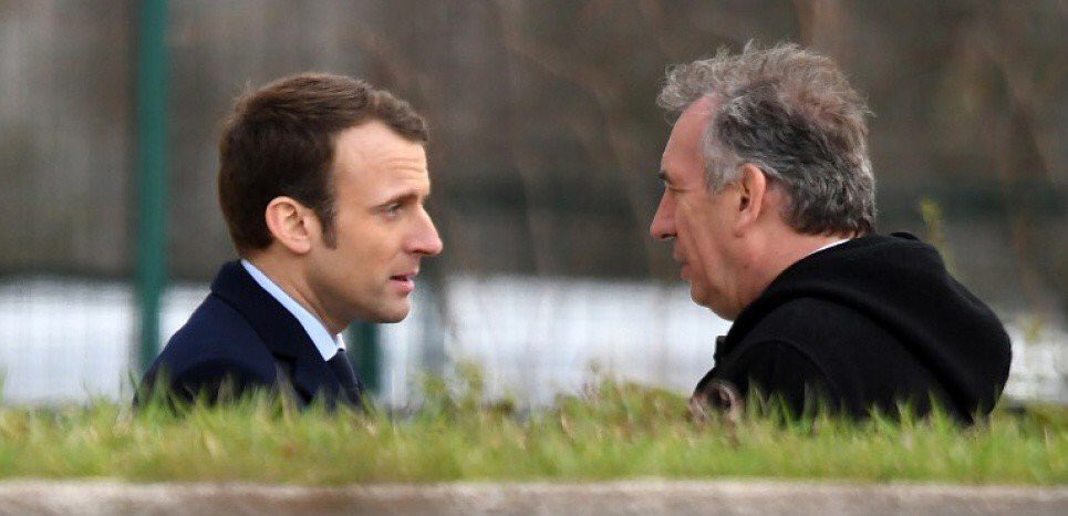 Bref_je_tweet's tweet photo. - François je sens que ça ne va pas, depuis hier je te centriste https://t.co/gr6xIxQNxB
