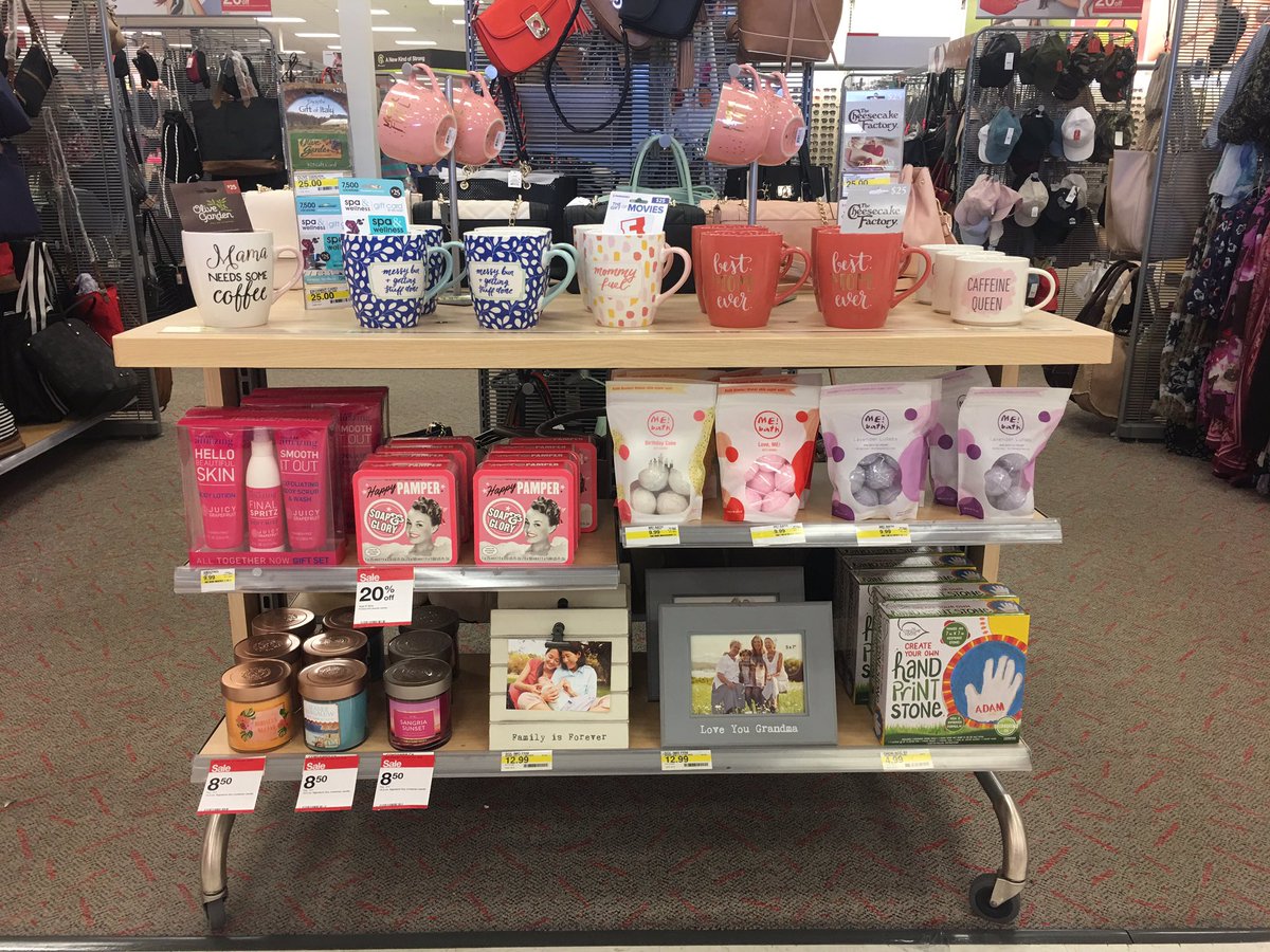 STYLEDBYVICTOR's tweet photo. Ready for Mother's Day! One stop shop for great gifts! Awesome job Jen C! @Crawdaddy247 @OswaldDebbie https://t.co/3F7gzZTUNg