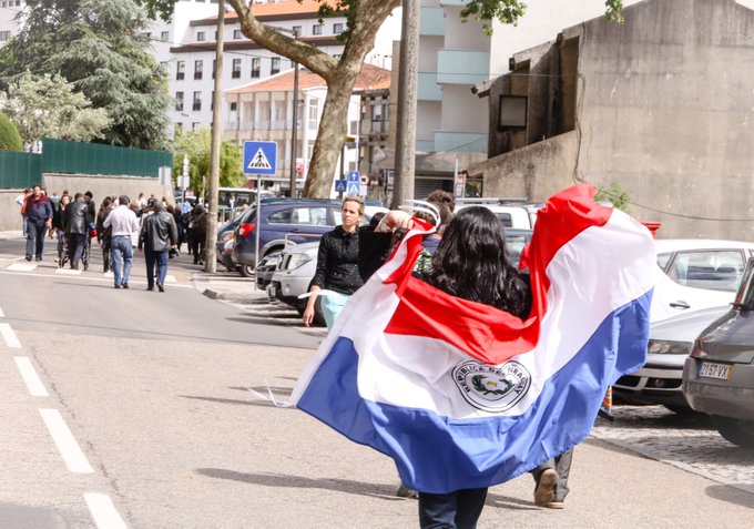 View image on Twitter