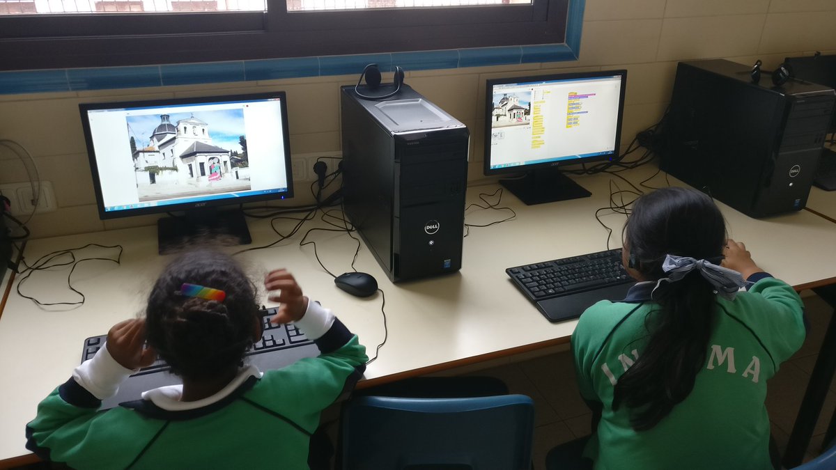 oscaruruhe's tweet photo. Programando un chotis con scratch! En unos días subiré el resultado! https://t.co/tEXKwFfav4