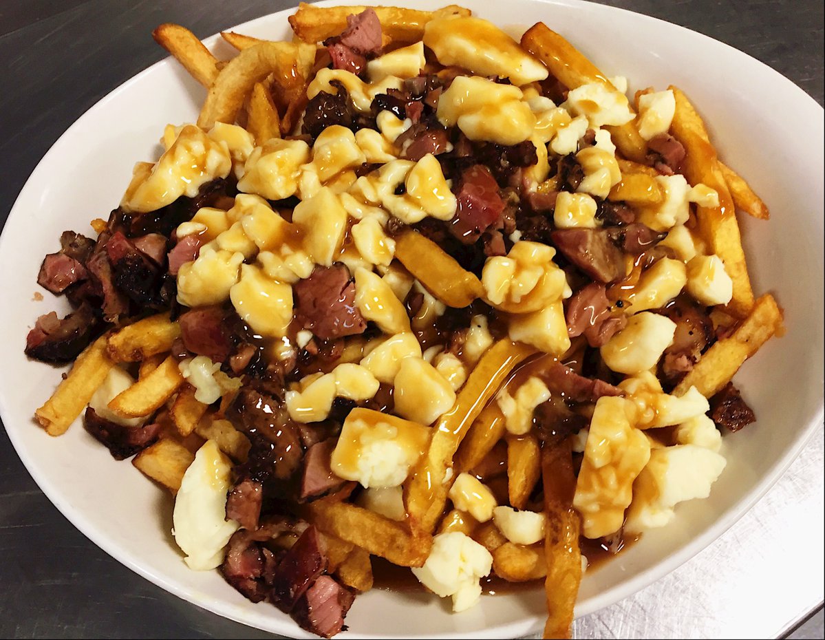 bigrigbrew's tweet photo. Friday means poutine right? #smokedmeatpoutine https://t.co/wOWo4BUVKL