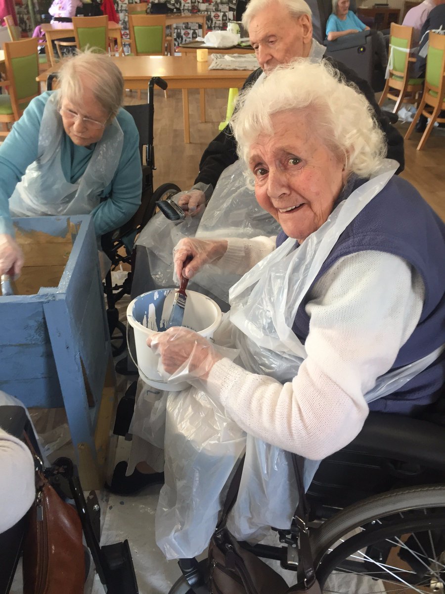 HertsSMILE's tweet photo. Last week St Christopher's Care Home worked hard on painting their raise beds during a SMILE Garden Design class! #Wellbeing #GardenDesign https://t.co/Ly9SMt93N0