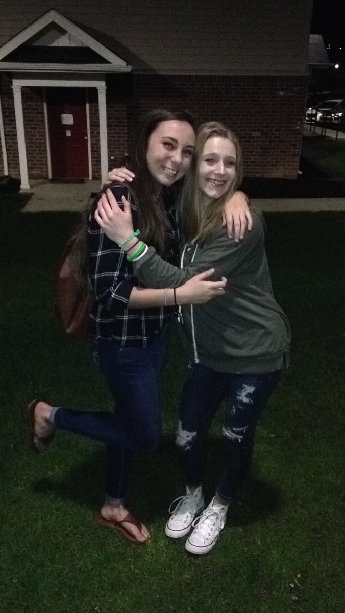 caseyrock11's tweet photo. HAPPY 20th BDAY to one of the coolest roomies ever!! Hope today is as great as the guac you make! Love ya @KristinaBarcic ❤️🥑🎊 https://t.co/GVL4E3WIdp