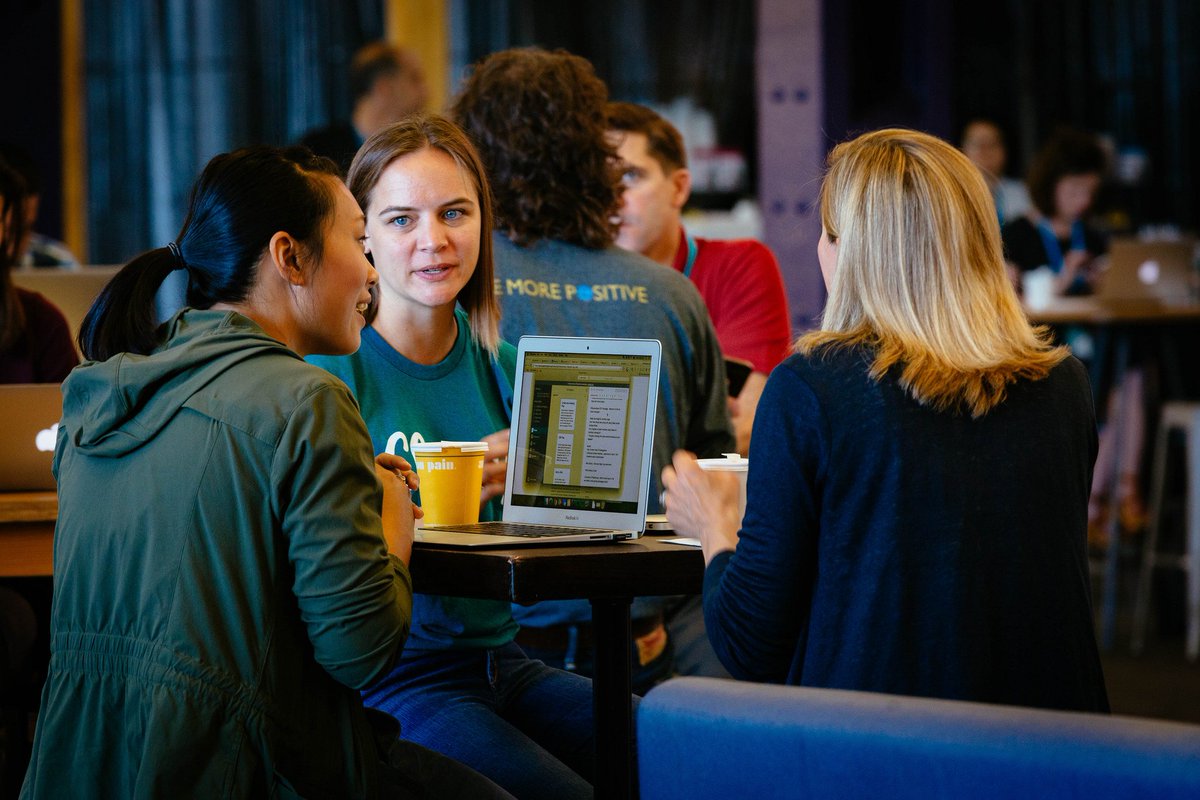 gofundme_pro's tweet photo. #FlashbackFriday to the #Collaborative16 & #ClassyAwards! See ya'll in Boston, June 13-15 >> https://t.co/Bz5myqQH7z -- #SocEnt #NPTech https://t.co/hil7Fyadbk