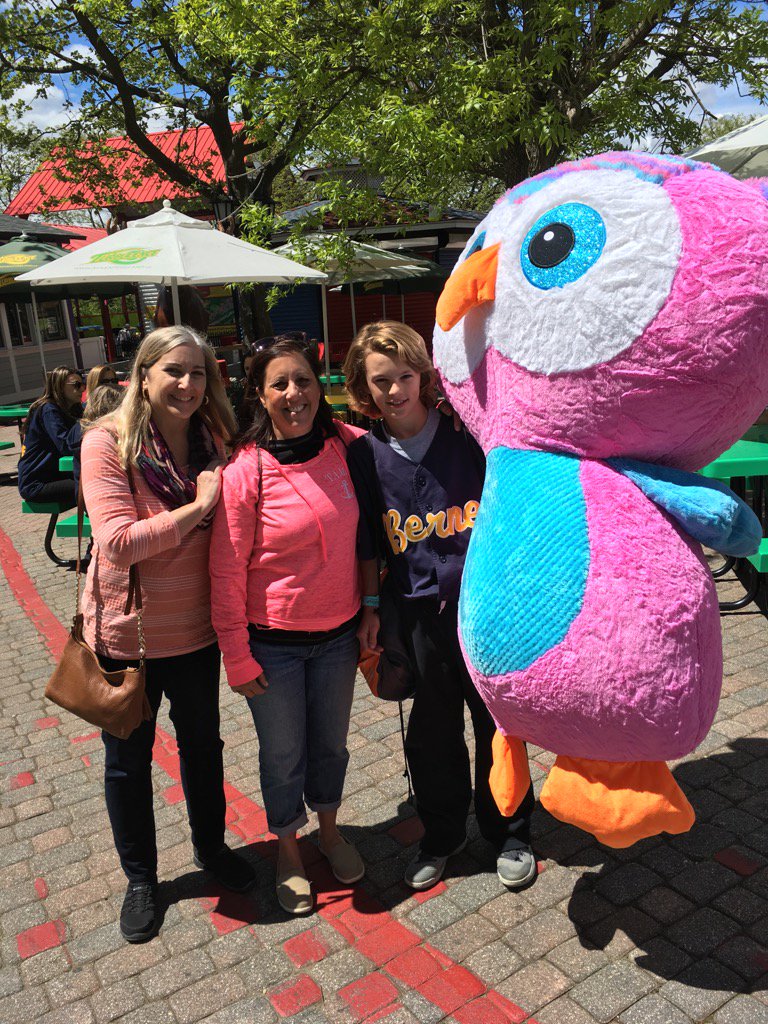dcarneyBMS's tweet photo. Having a wonderful time at Adventureland! @BernerChiefs https://t.co/zg8sWctCuS