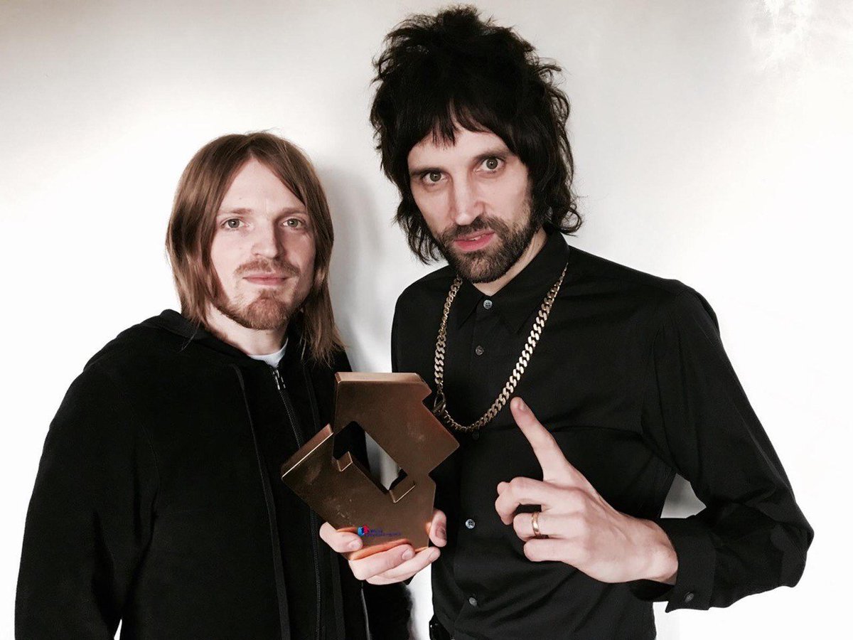 KasabianHQ's tweet photo. #ForCryingOutLoud is @officialcharts #1 album! Thanks so much to all our fans for making this happen! We love you xx https://t.co/cGiEOzh2wx https://t.co/i5cLYNbS1o