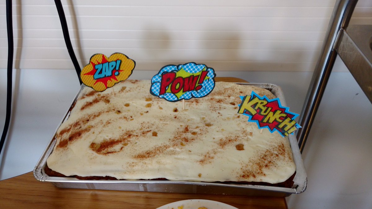 Sister_Helen_'s tweet photo. Cake from a patients family, &amp; cards from 2 of our patients. We all had a lovely afternoon celebrating with our patients.🎉🎉 #nurseheros https://t.co/JGQMANb8Wu