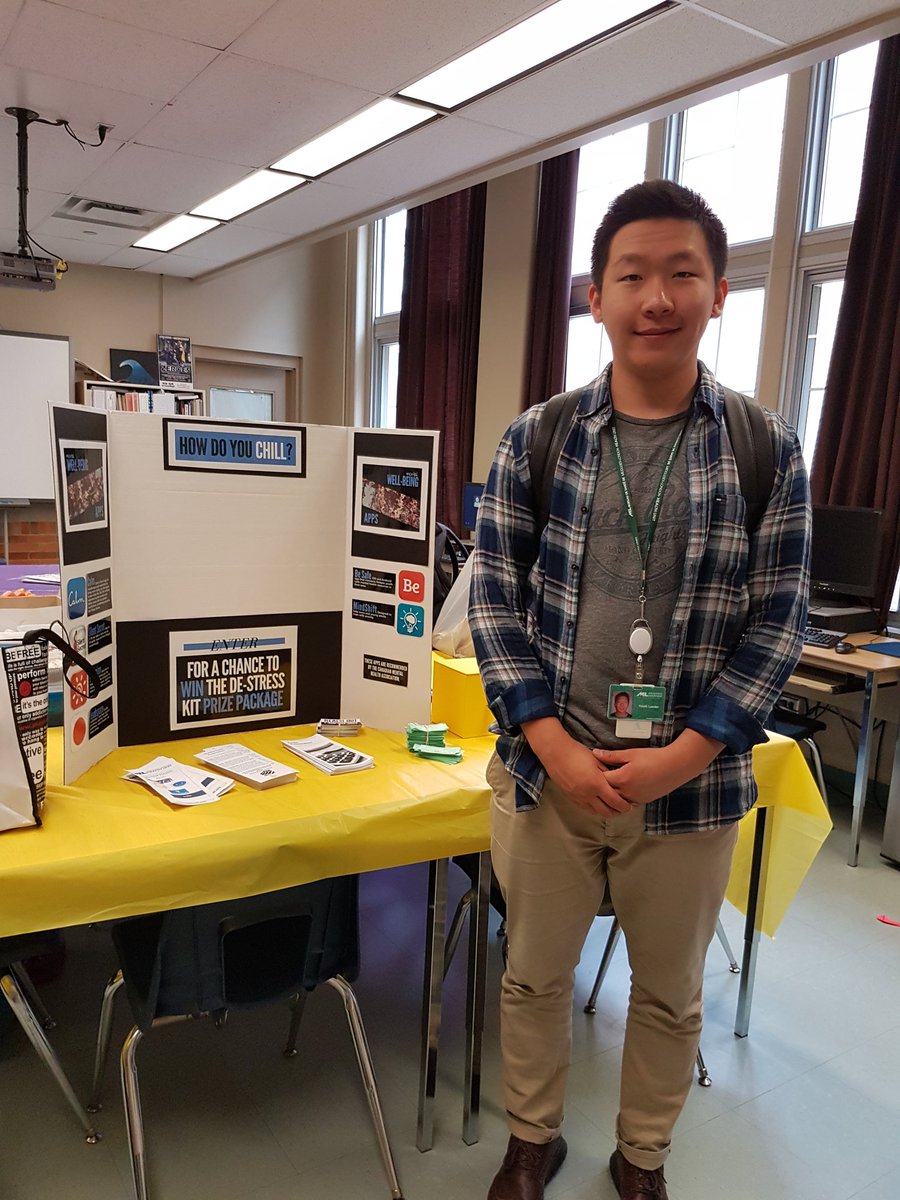 @LondonCentralSS is taking care of their #mentalhealth today! Creating stress balls with #onelifeoneyou &amp; #chillin with #TherapyDogs🐶  ^AD