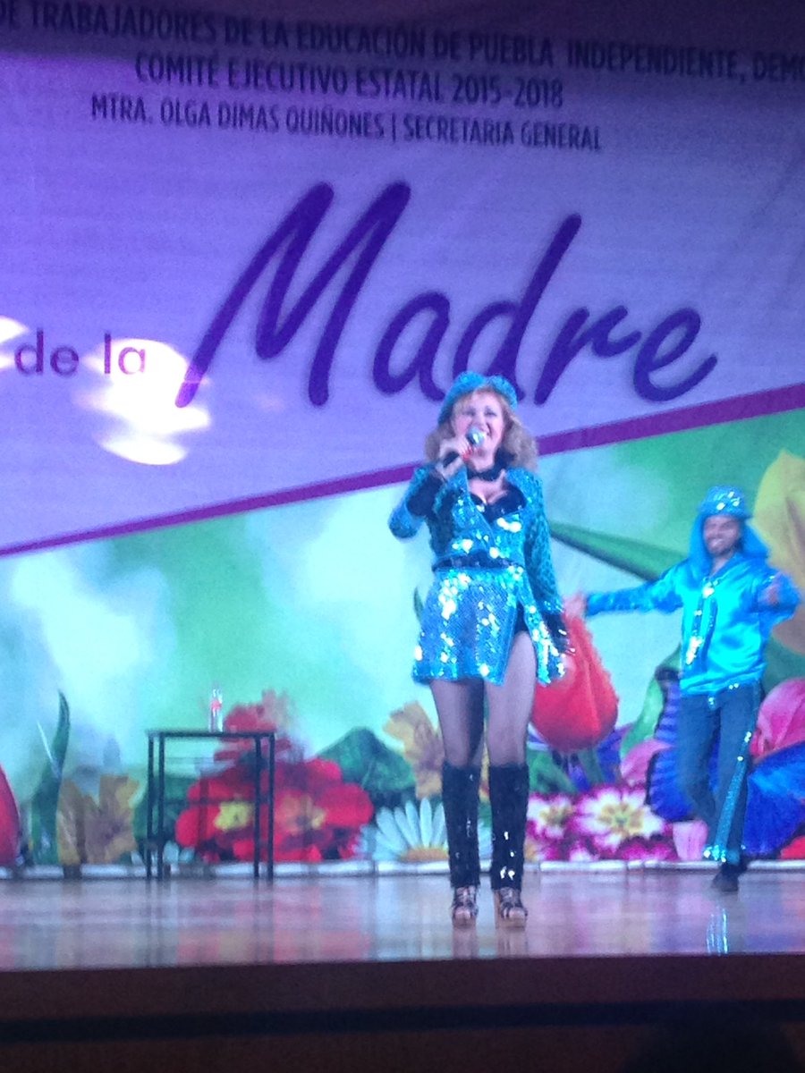mediatiknoticia's tweet photo. @okinones secretaria gral. del @SETEPID_OFICIAL reconoce labor y trabajo de maestras durante celebración #DíaDeLaMadre https://t.co/msLfHC8oPE