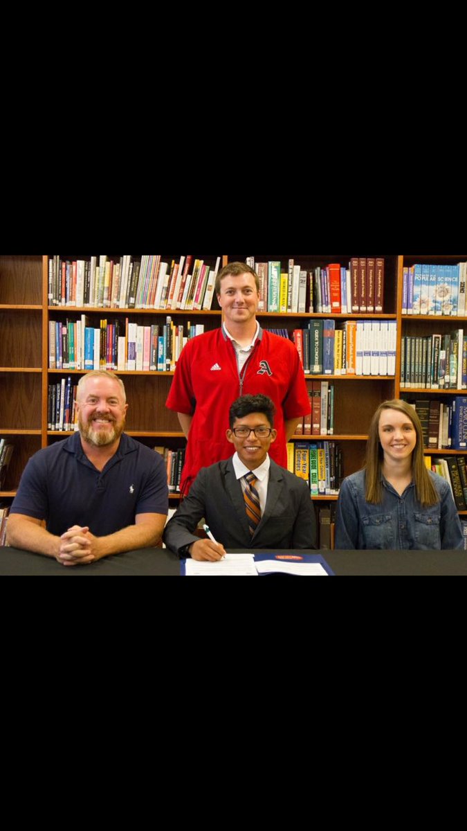 AHSAggieSports's tweet photo. Congrats to Victor Bravo for signing a XC scholarship with Wallace State! #AHSAggiePride https://t.co/o7U3UMufVu