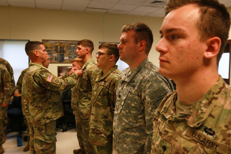 Strike_Hold's tweet photo. 2-504 Paratroopers were awarded for actions during a drug bust at the gate! #AmericasGuardofHonor #FridayFeeling #paratrooperforlife https://t.co/AkvSVMD2Hz