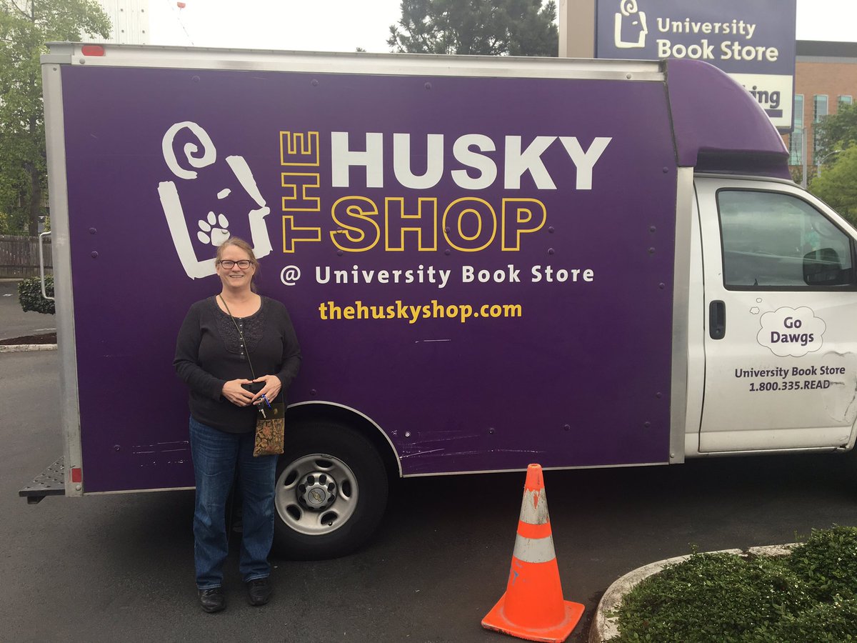 NWLiteracy's tweet photo. It's #deliveryday! We have a truck full of books from @ubookstorereads! Thank you for the truck! Going to be a great day! #NWLF https://t.co/1FsZiry4uu