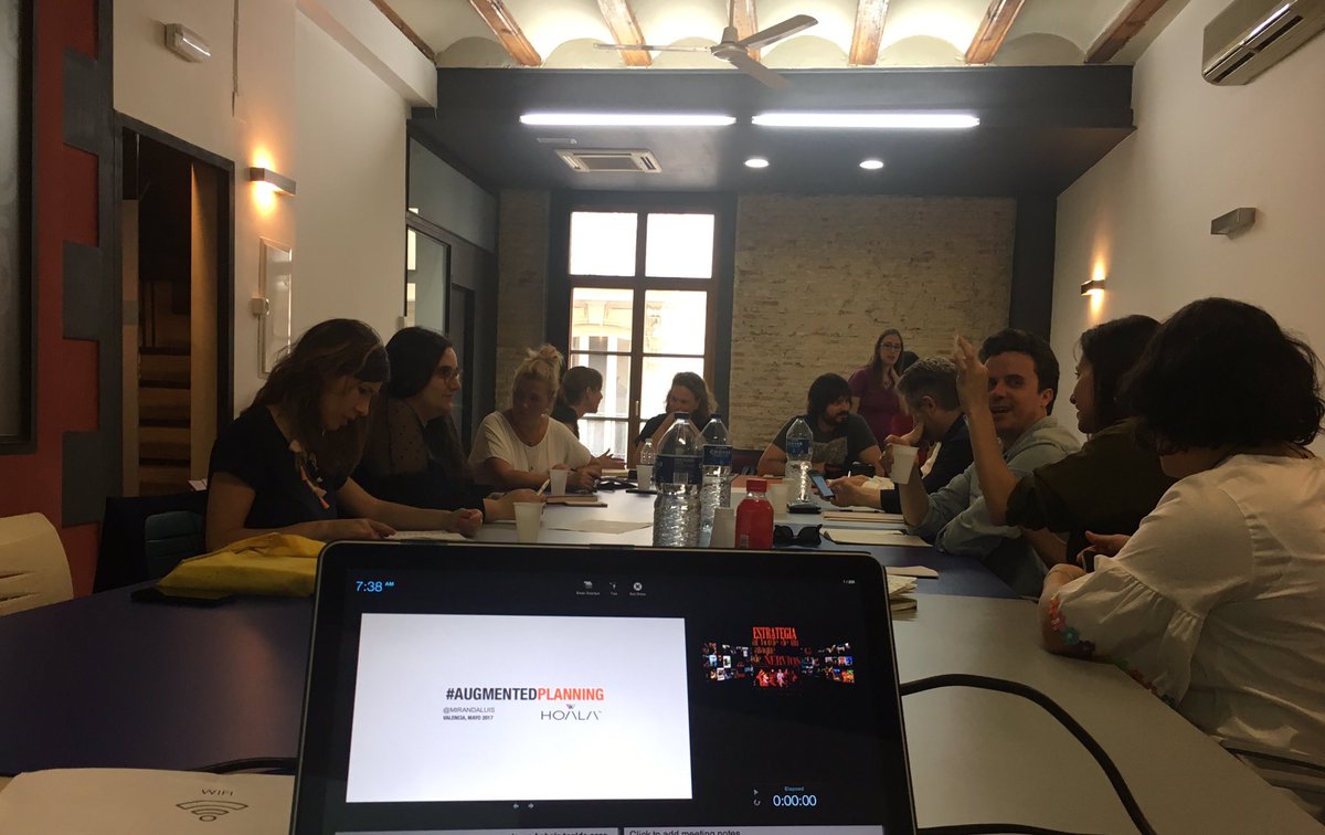 MirandaLuis's tweet photo. Ready to start my class at @AlohaHoala #augmentedPlanning https://t.co/SkOPQT1y9o