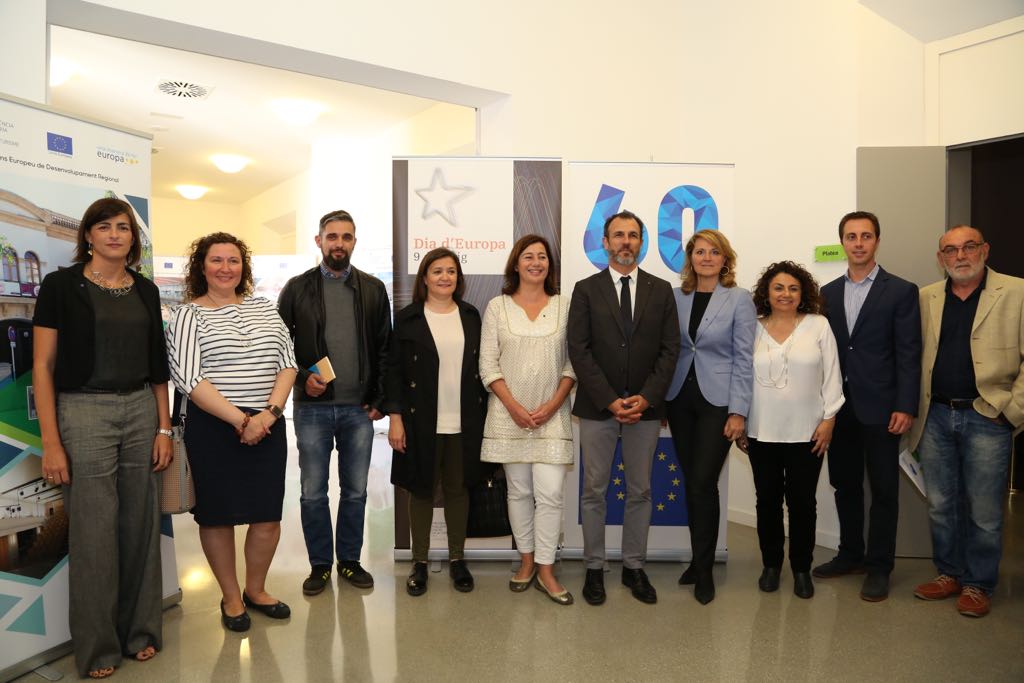 F_Armengol's tweet photo. Celebram el Dia d'Europa reivindicant el creixement social, econòmic i cultural d'un projecte comú que ara hem de repensar per millorar-lo. https://t.co/gBgsVViZBf