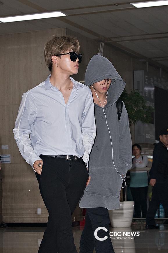 S H Jhope Wearing Jin S ay Gift For Him Jungkook Looks The Most Laid Back And Comfy Namjoon Suga Jimin Gmp Airport C Press T Co Hjwegeobnz