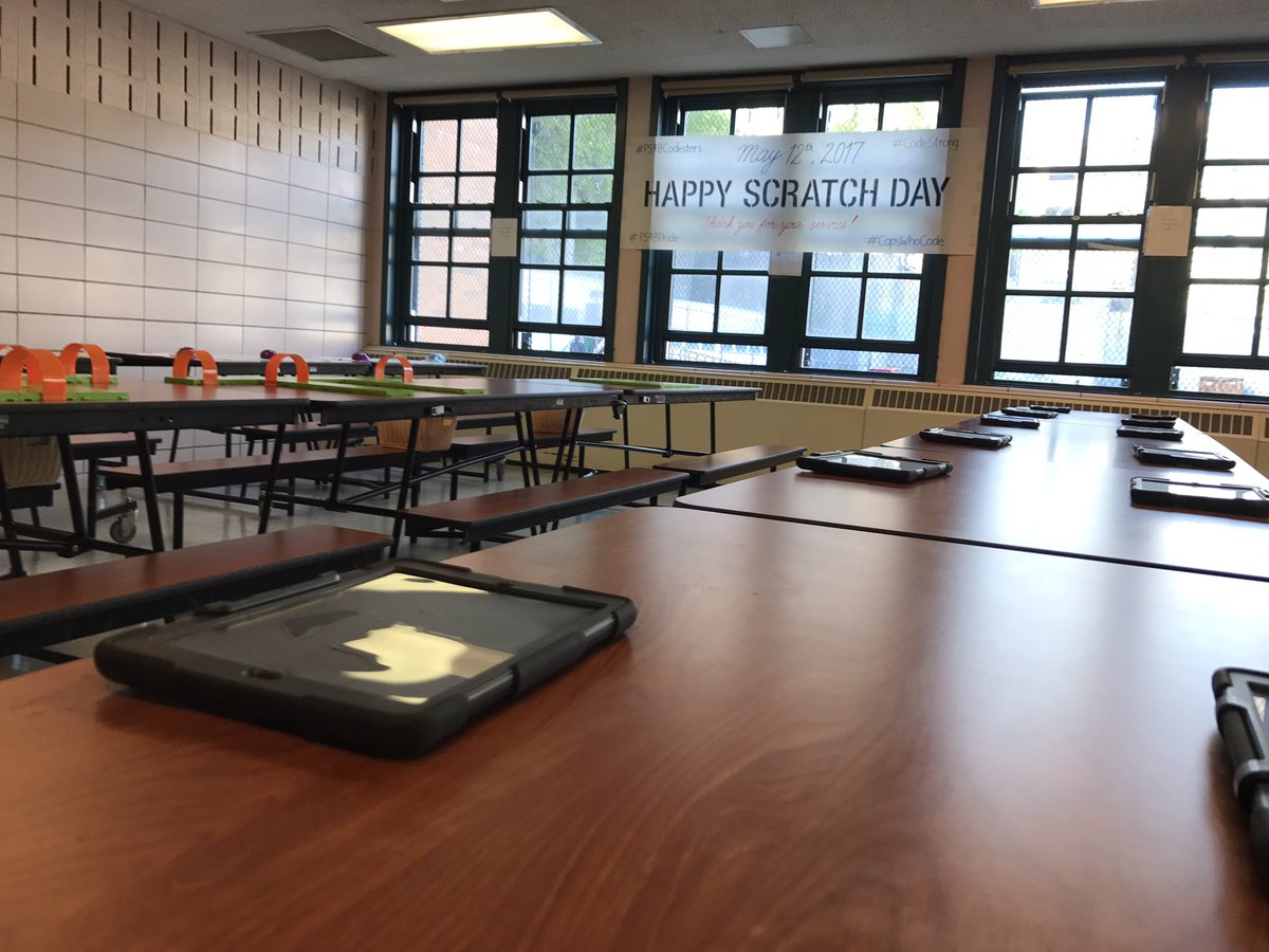 ms_deljuidice's tweet image. Gearing up for #ScratchDay2017 w/ our awesome 48 team! #PS48Pride #PS48Codesters @willaperagine @karen_brennan @KMccormacknyc @tkg217