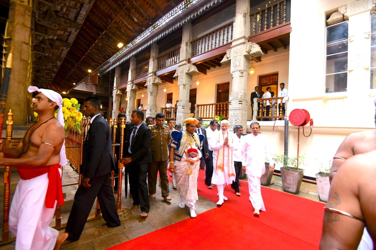 narendramodi's tweet photo. Blessed to be at the Sri Dalada Maligawa Temple in Kandy. This is a centre of immense spiritual importance. https://t.co/XvQvd5BUF2