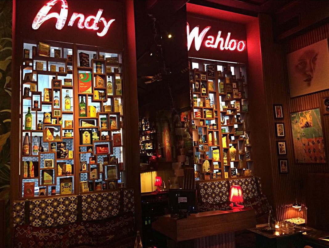 AndyWahloo's tweet photo. La fête n'est pas à consommer avec modération.

📷 @lo_everaert

#andywahloo #cocktailbar #paris #marais #party https://t.co/16sFWXtDQk