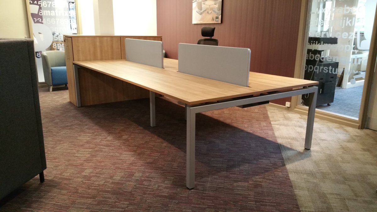 HawkFurniture's tweet photo. The NEW inset screens look great on the Gianni #benchsystem. Available in a choice of finishes at 300, 380 or 480mm high. #screenmanufacture https://t.co/aVPVvOmwqo
