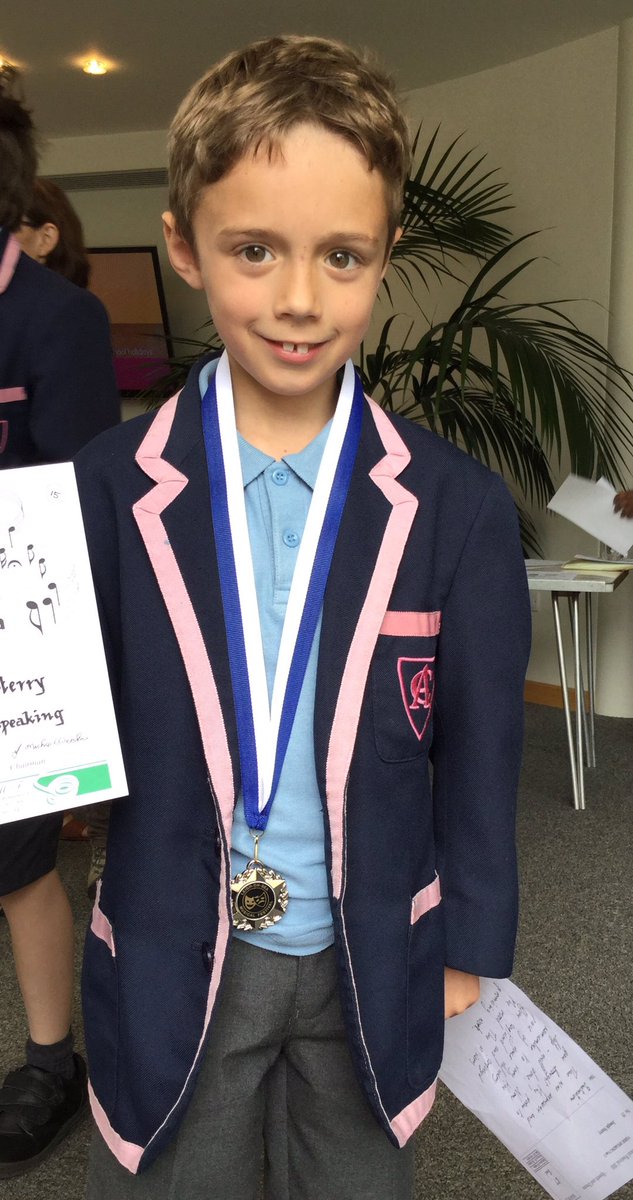 AlleynCourtPerf's tweet photo. In the Year 3 Verse Speaking class✨Congratulations to Bronze medallists Isabella &amp; Sammi🥉Silver medallist Joseph🥈and Gold medallist Poppy!🥇 https://t.co/QUuyc8loti