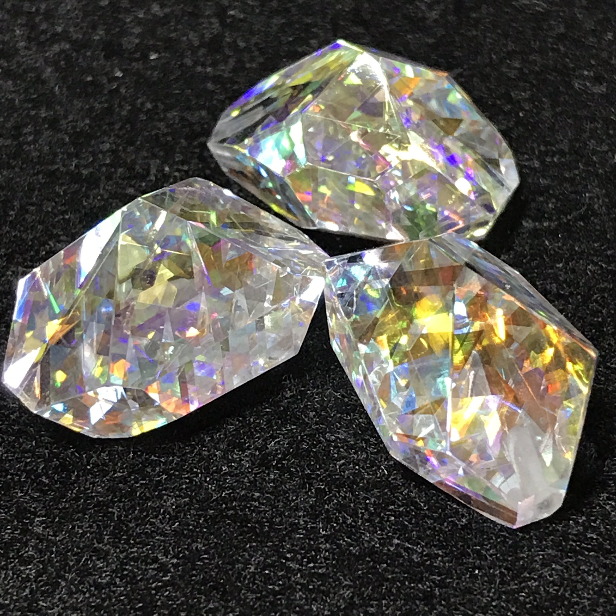 モナジー工房ガラスアクセサリー多重虹ひし形青空ペンダントトップ