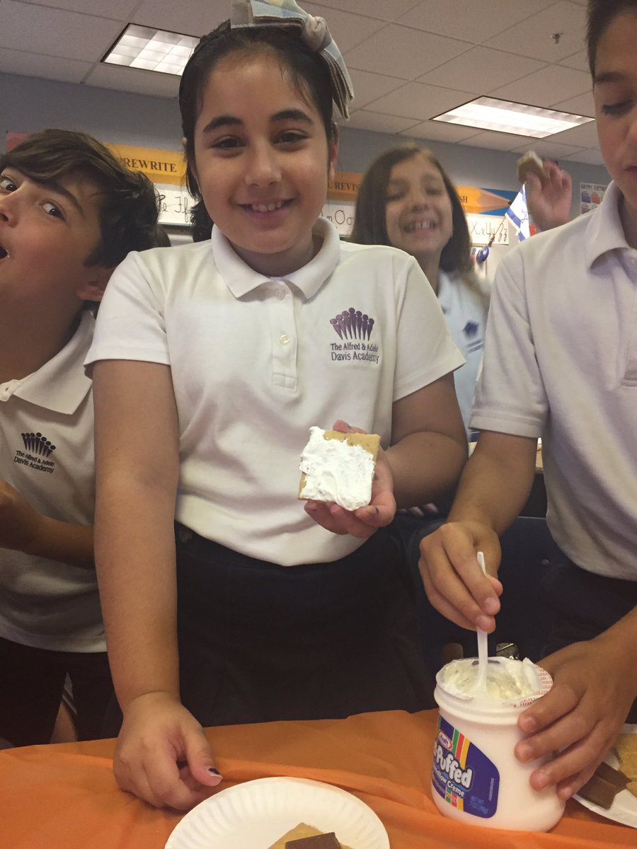 4th grade Lag B'omer celebration!! Bonfire and s'mores! #davis4 #lagbomer