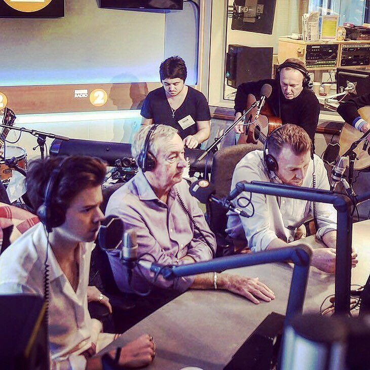 Great day at the Beeb today! Listen back now on the radio 2 website! #paulweller #akindrevolution  #nickmason #guyritchie #harrystyles ✌️