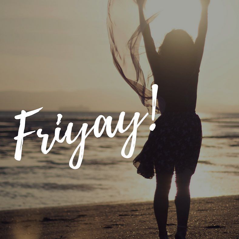 AirBarTweets's tweet photo. Happy Friday,dolls!💜🍾👙#friyay #bestblowdryever #blowdrybar https://t.co/GOAbZawSy3 Happy Friday,dolls!💜🍾👙#friyay #bestblowdryever #blowdry… https://t.co/YUTz1DopGK