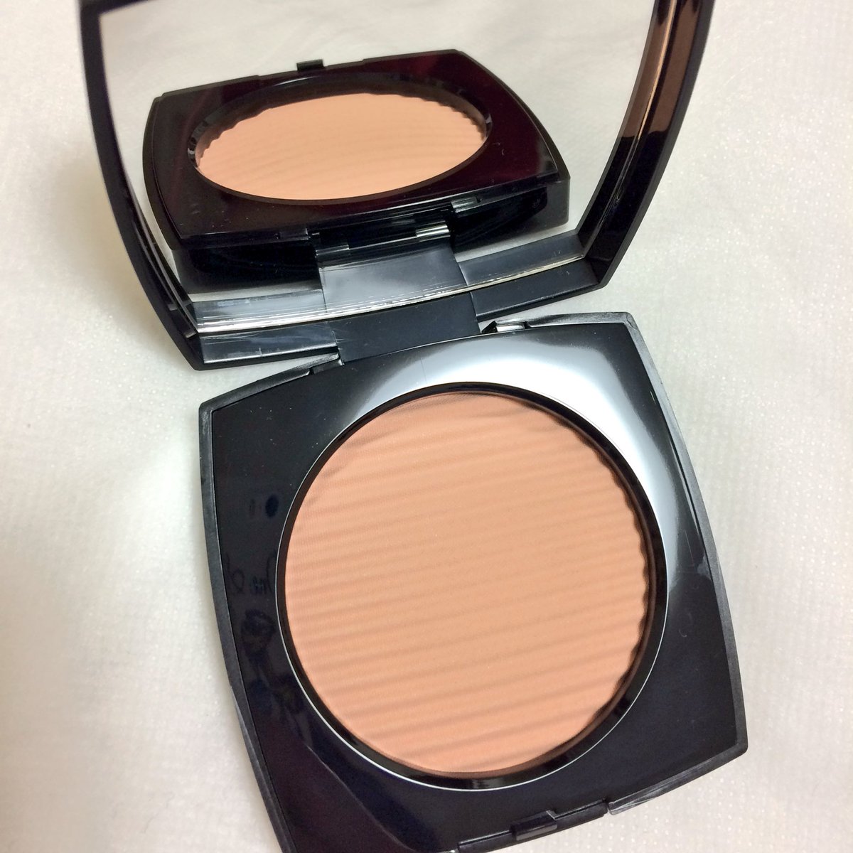 まい Chanel レ ベージュ プードゥル ベル ミン アンソレイエ ライト ゴールド苦手だったけどこれは大丈夫でした ゴールドなの あまりの美しさに即決 見た目からは想像できない気がします 実物を塗って試してほしい まい Chanel レ ベージュ プードゥル ベル ミン アンソレイエ ライト ゴールド苦手だったけどこれは大丈夫でした ゴールドなの あまりの美しさに即決 見た目からは想像できない気がします 実物を塗って試してほしい