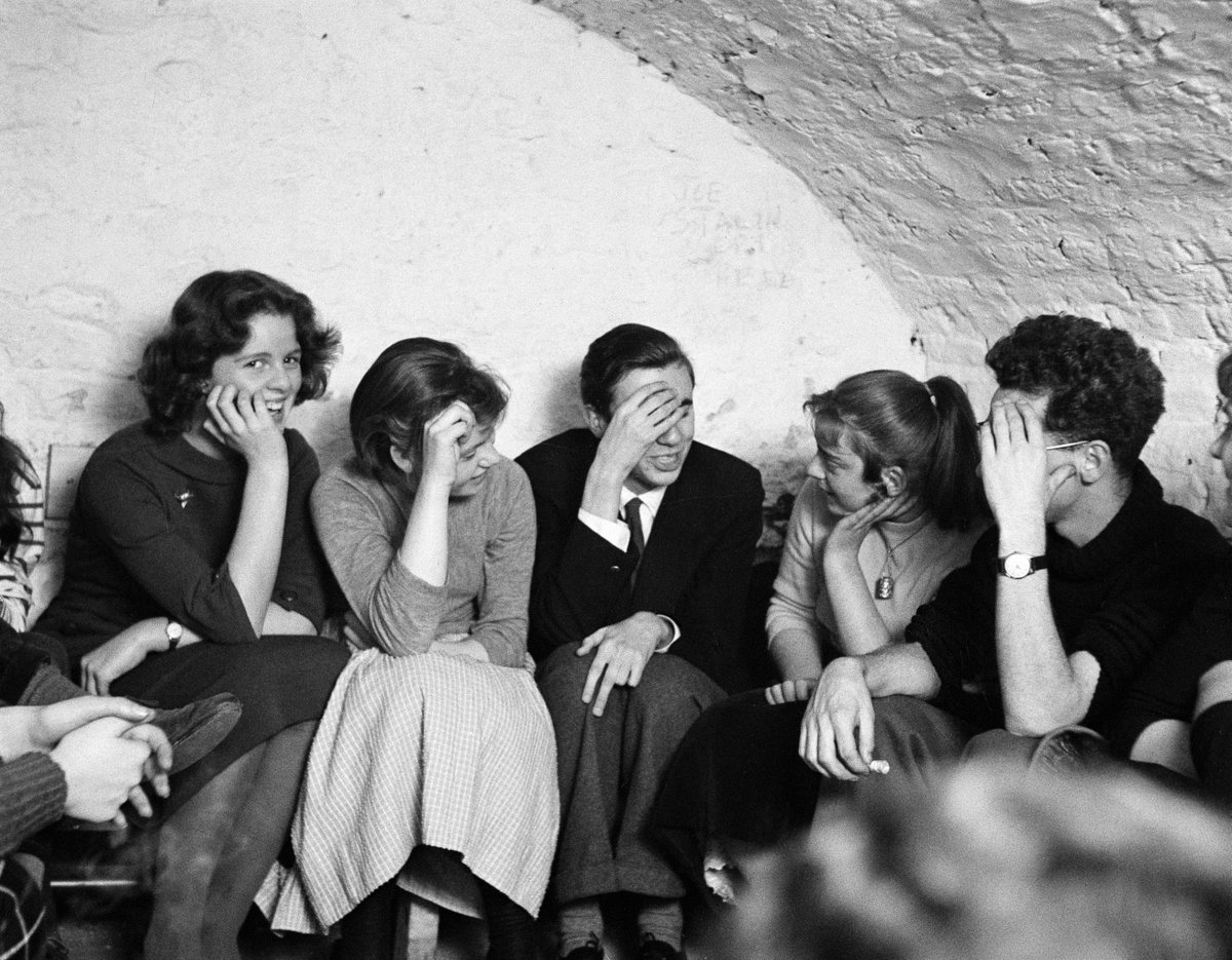 Partisancafe's tweet photo. @Partisancafe @FourCornersE2 gallery talks every Fri &amp; Sat during #exhibition with #Rogermayne #photos https://t.co/J3RT59nKwd https://t.co/ODmybpFFEu