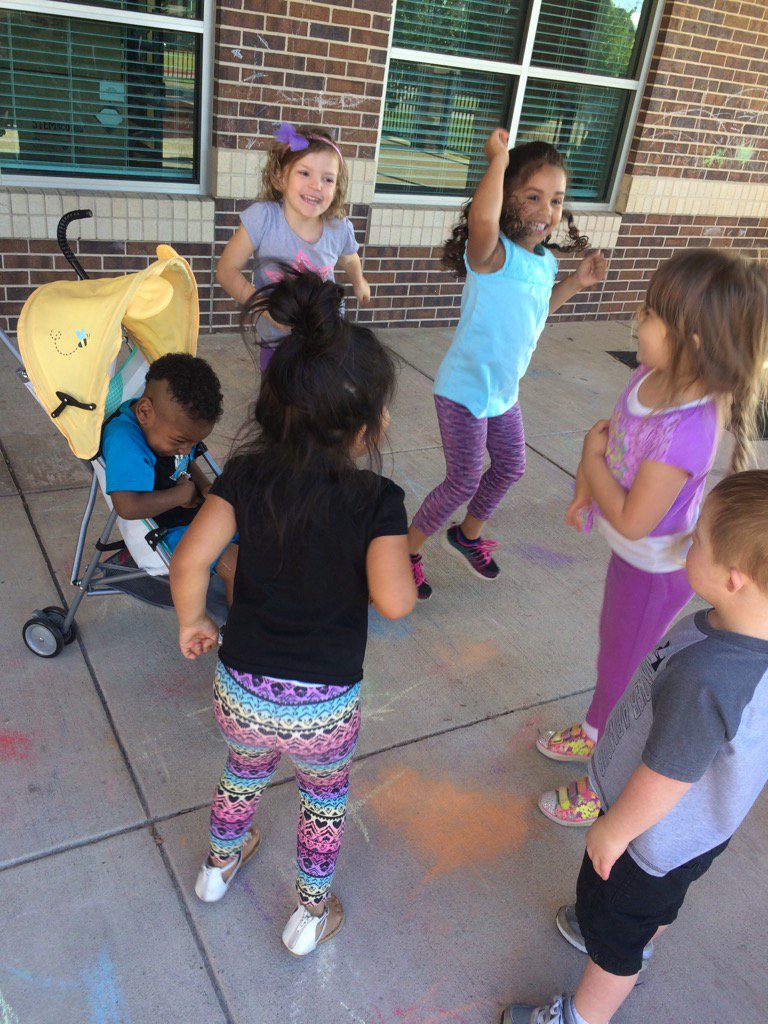 prekfrogs's tweet photo. Happy to have their friends cast off! PreK and PPCD https://t.co/KymaNwuFwJ