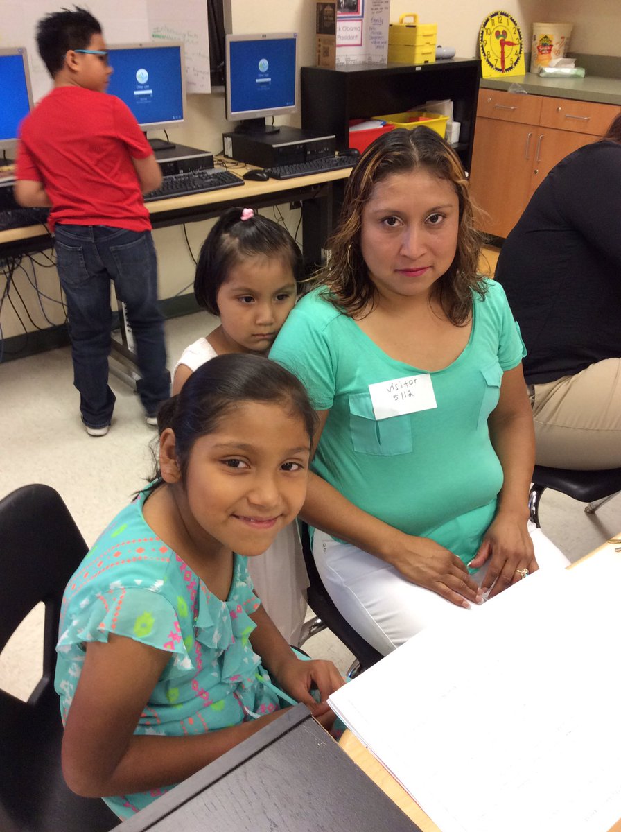 grade2pse's tweet photo. Happy Mother's Day to all our wonderful moms! @ParksideProud #ccpsactivities https://t.co/pMzZbbxogT