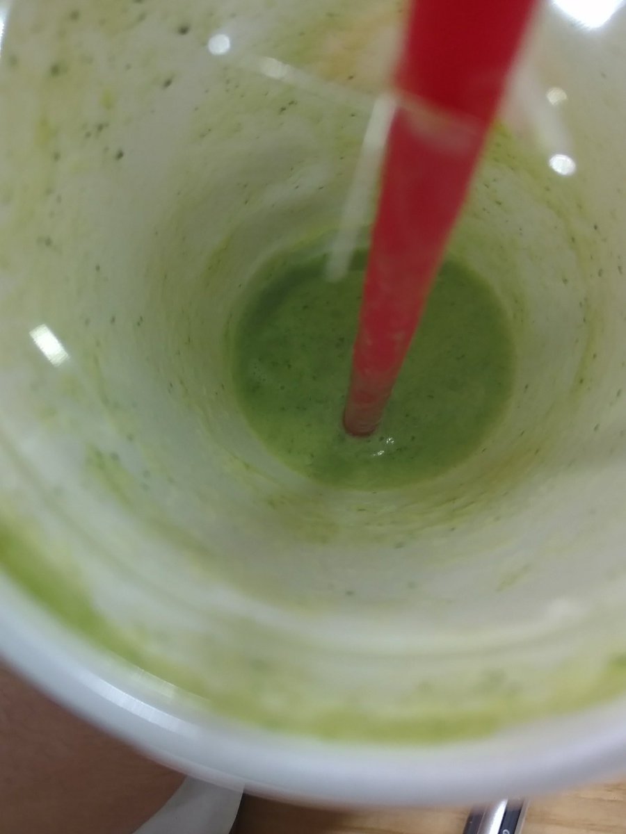 The Island green smoothie was pretty good! I'd drink it agian!  #refreshing #tropicalsmoothie