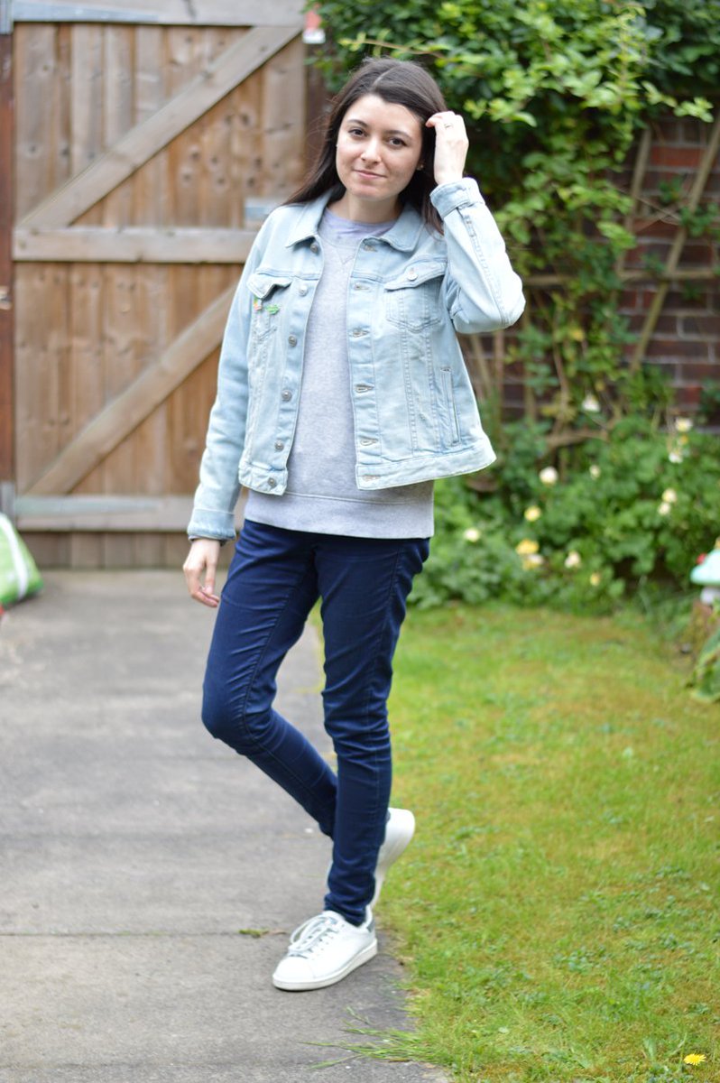 BloodyPeach's tweet photo. Double Denim https://t.co/6Fql0BSOWx #fbloggers #bloggersmx #essexbloggers #ootd #hmstyle #hmootd #uniqlo #topshop #stanismith #adidas https://t.co/K0Fp5iLCTK